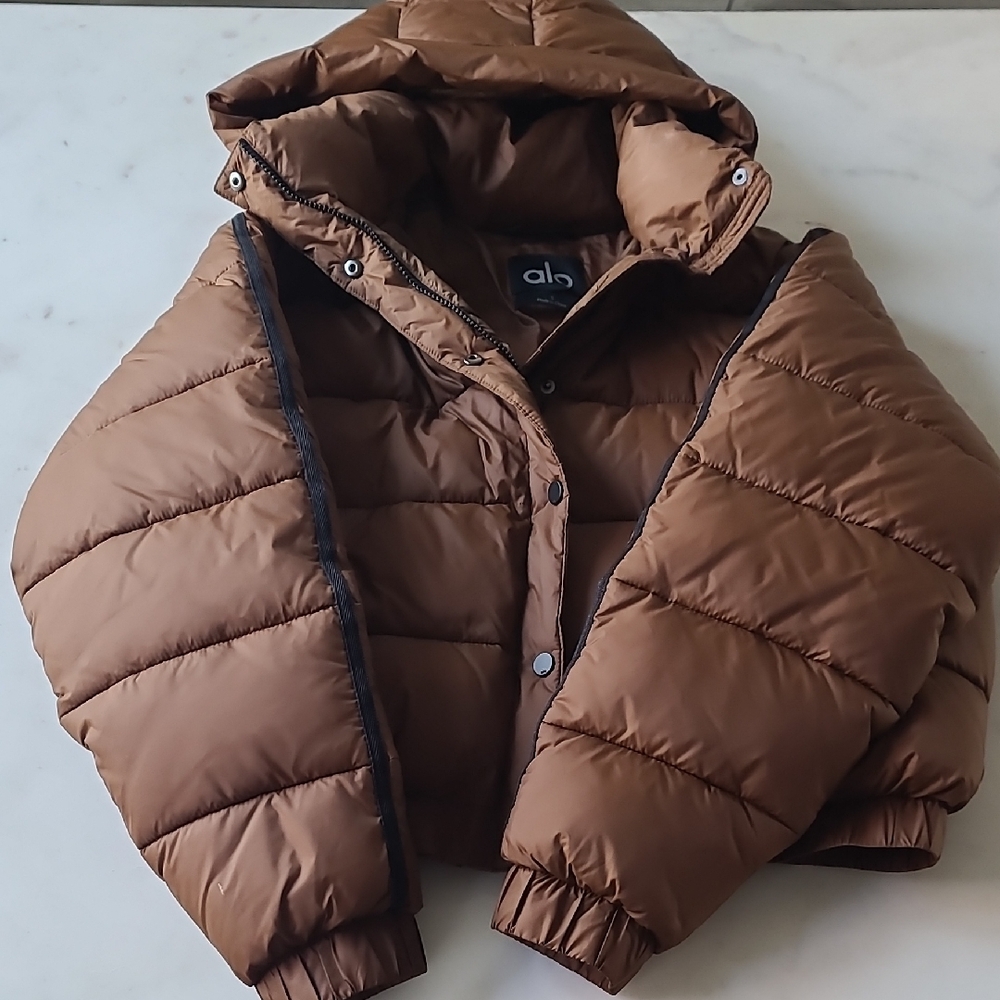 Alo Yoga Aspen Brown Puffer